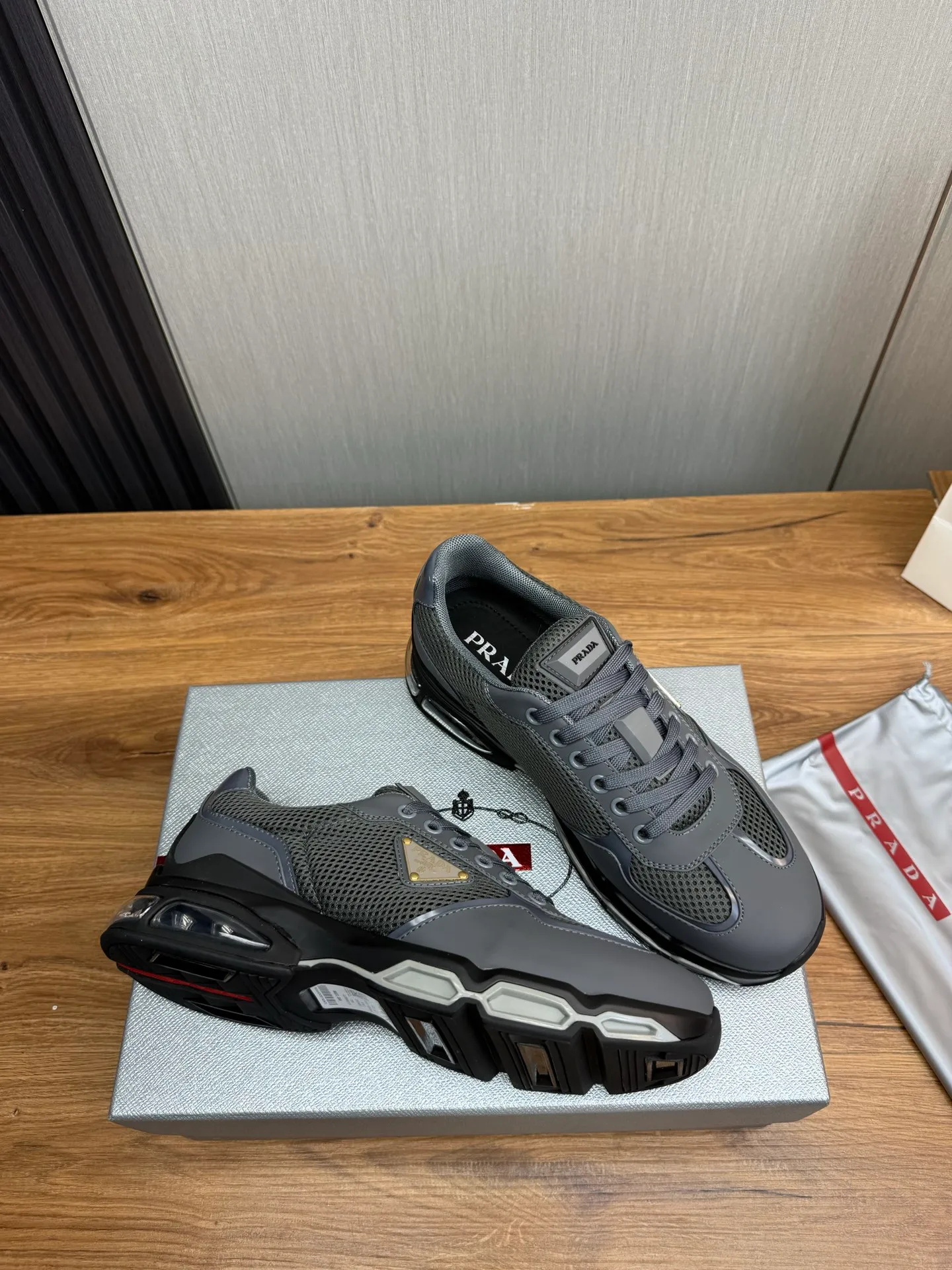 Men's shoes 💰660💰 [PRADA] Men's shoes are popular in the counter, high-quality shipments ✔️Official website synchronization, original imported cowhide with comfortable mesh + cowhide lining, 1⃣️:1⃣️reproduction, original factory air-cushioned original sole, 38-45
